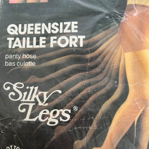 2 Pair Silky Legs Queen Size Panty Hose Hosiery Beige Vintage NOS 260 - 210 lbs - Picture 5 of 8